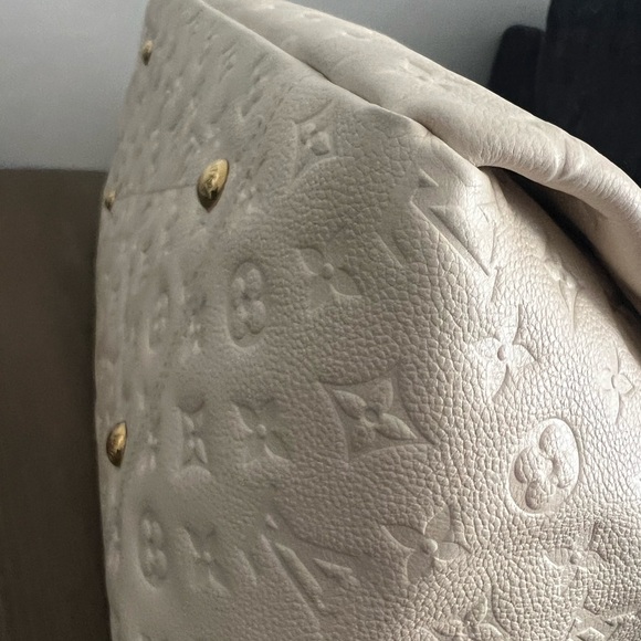 AUTHENTIC LV Empreinte Artsy MM Neige - Picture 4 of 14